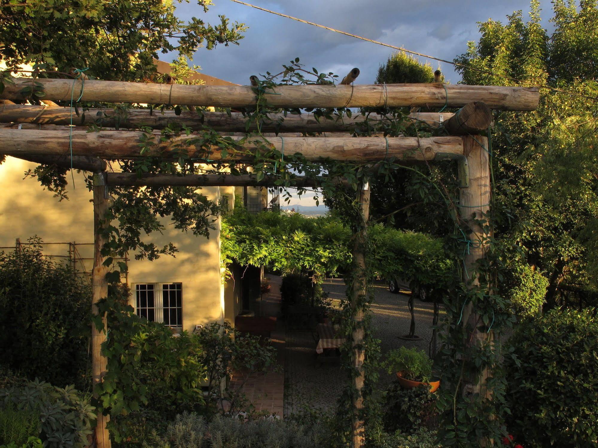 Cocconato Sotto La Luna Bruna B&B מראה חיצוני תמונה