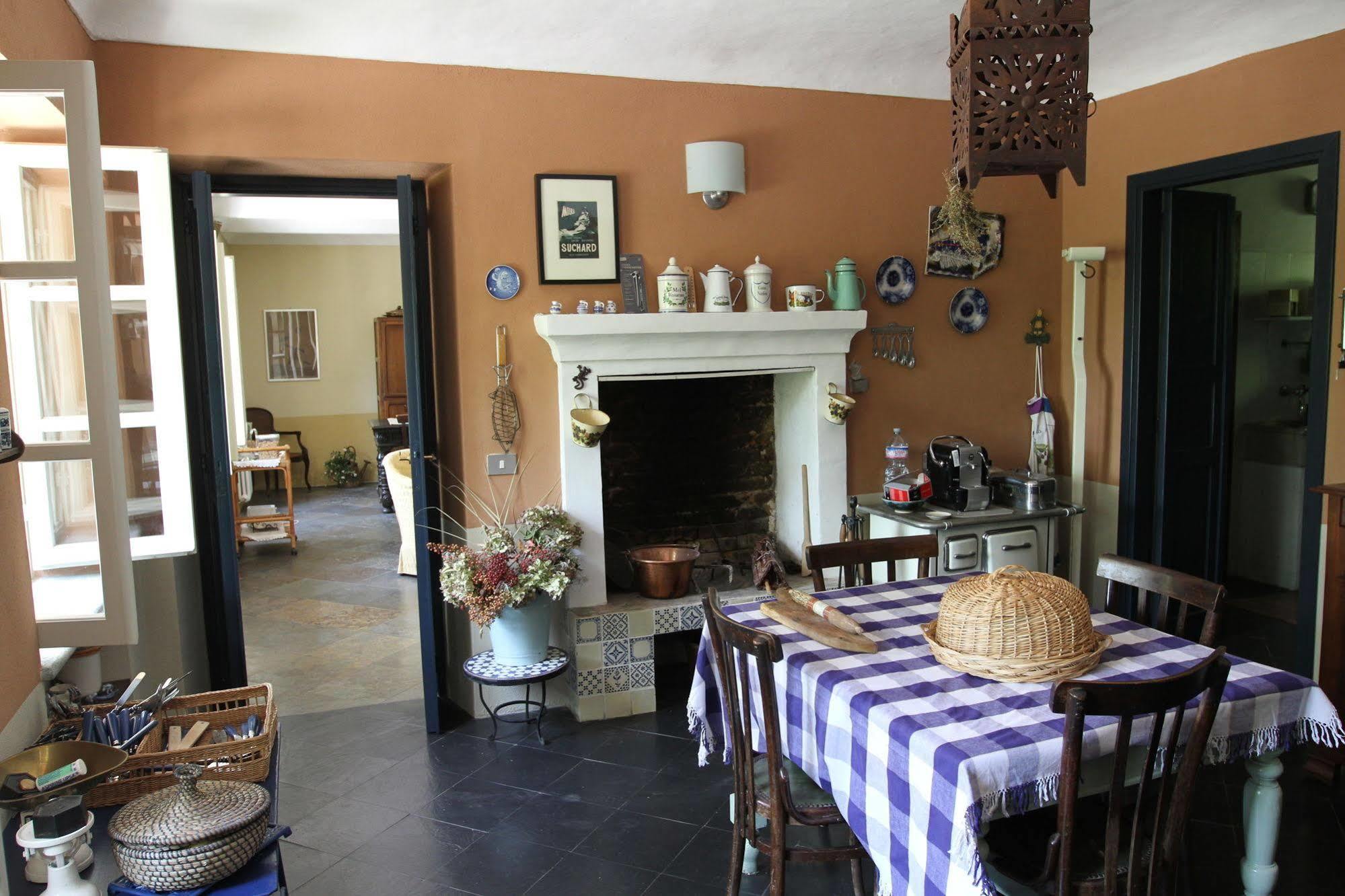 Cocconato Sotto La Luna Bruna B&B מראה חיצוני תמונה